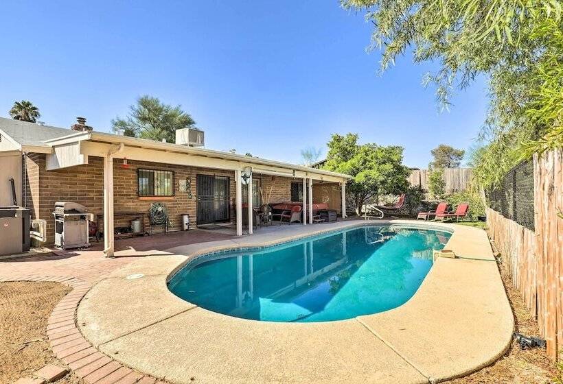 Pet Friendly Tucson Home W/ Heated Pool & Hot Tub