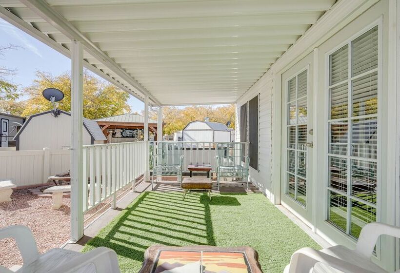 Pet Friendly Utah Cottage Near Zion National Park!