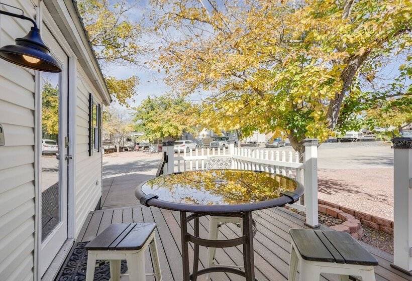 Pet Friendly Utah Cottage Near Zion National Park!