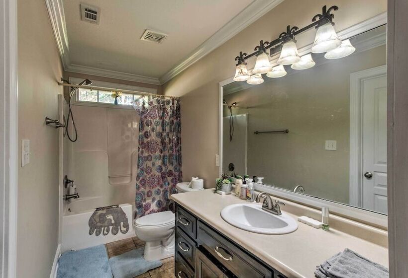 Pet Friendly Valdosta Home W/ Grill!