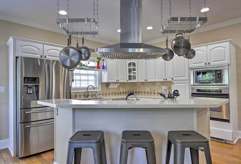 Waterfront Home On Jackson Lake W/ Dock