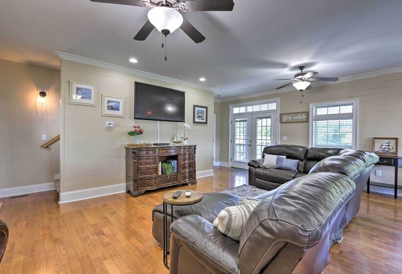 Waterfront Home On Jackson Lake W/ Dock