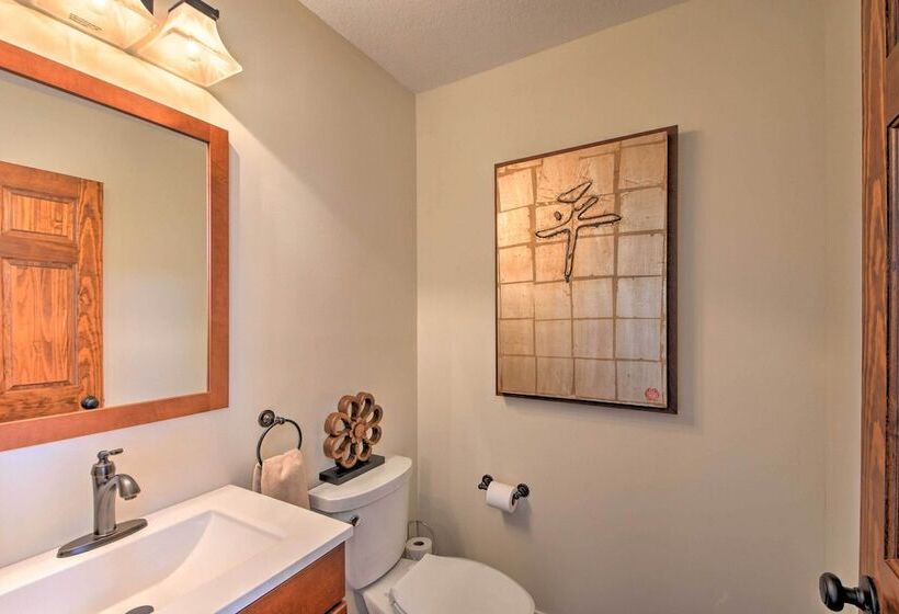 Picturesque Sky Haus Sanctuary W/ Mountain Views