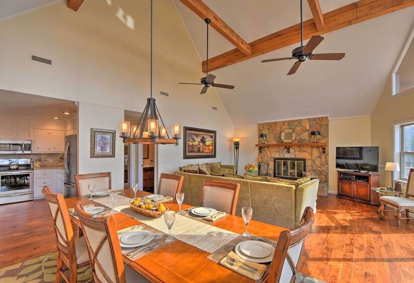 Picturesque Sky Haus Sanctuary W/ Mountain Views