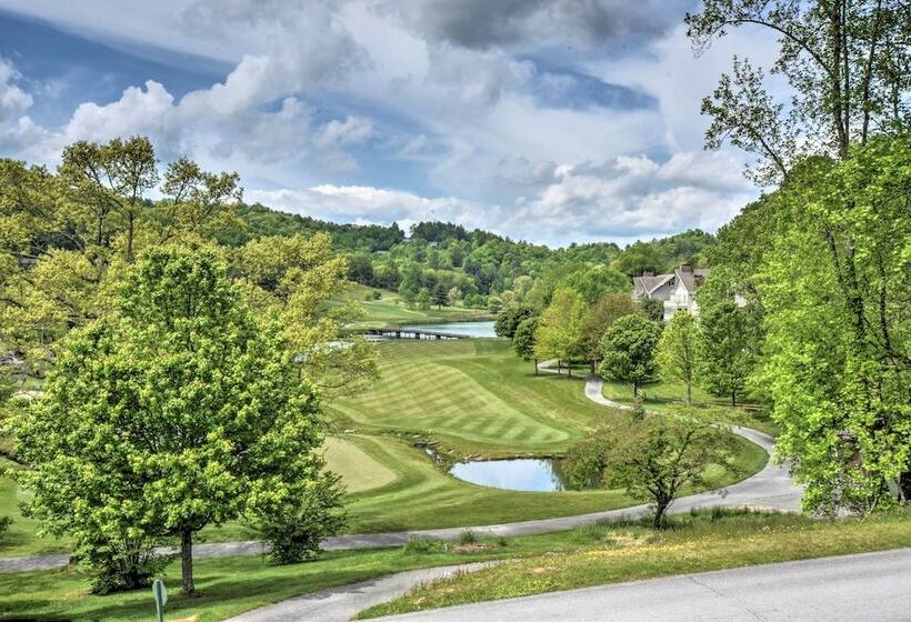 Picturesque Sky Haus Sanctuary W/ Mountain Views