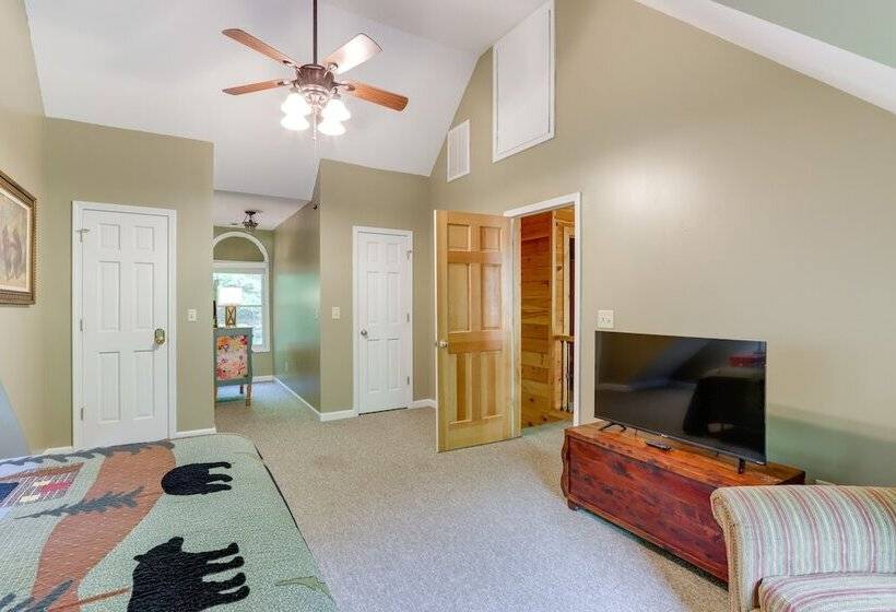 Private Cartecay River Home W/ Hot Tub & Game Room