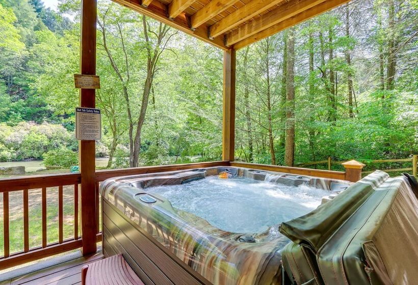 Private Cartecay River Home W/ Hot Tub & Game Room