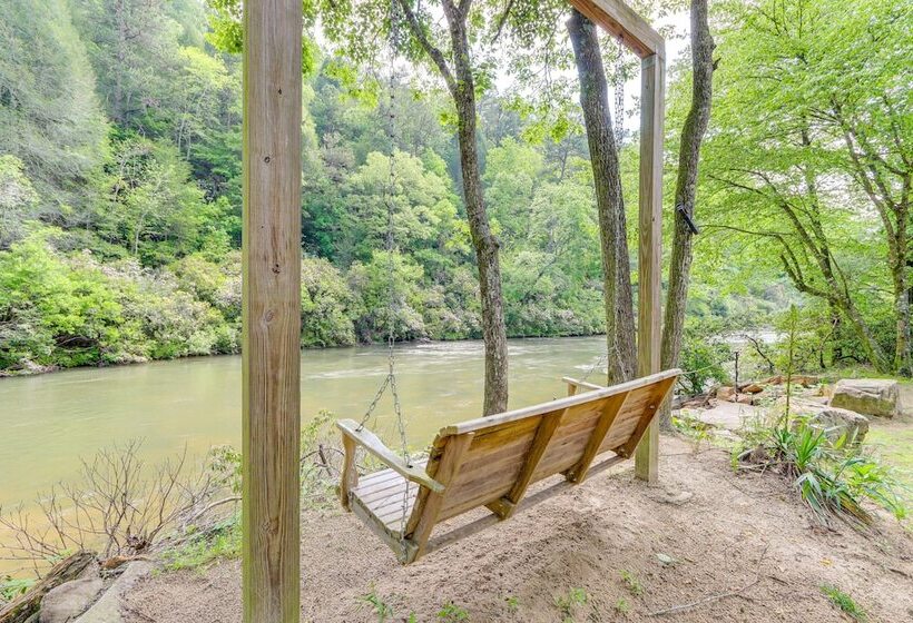 Private Cartecay River Home W/ Hot Tub & Game Room