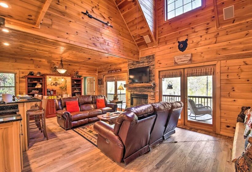 Private Cartecay River Home W/ Hot Tub & Game Room