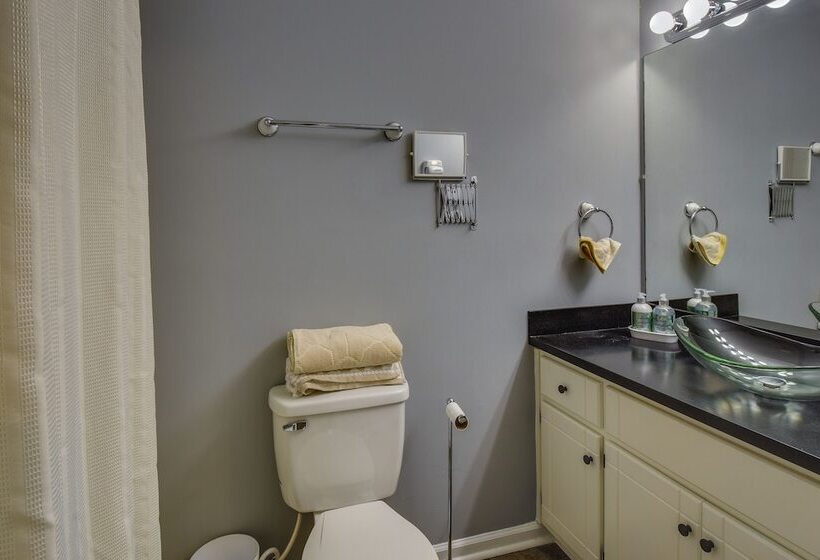 Quaint Athens Retreat ~ 5 Mi To Downtown!