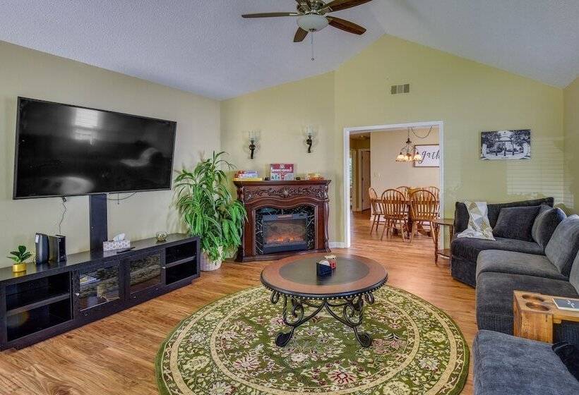 Quaint Athens Retreat ~ 5 Mi To Downtown!