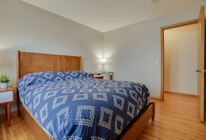 Quaint Duplex Home ~ 4 Mi To Downtown Minneapolis