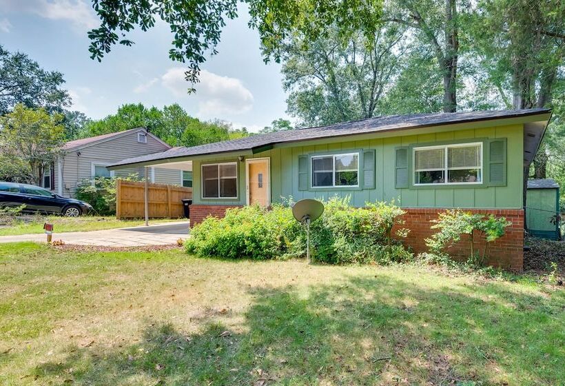 Quiet Columbus Home W/ Private Deck & Grill!