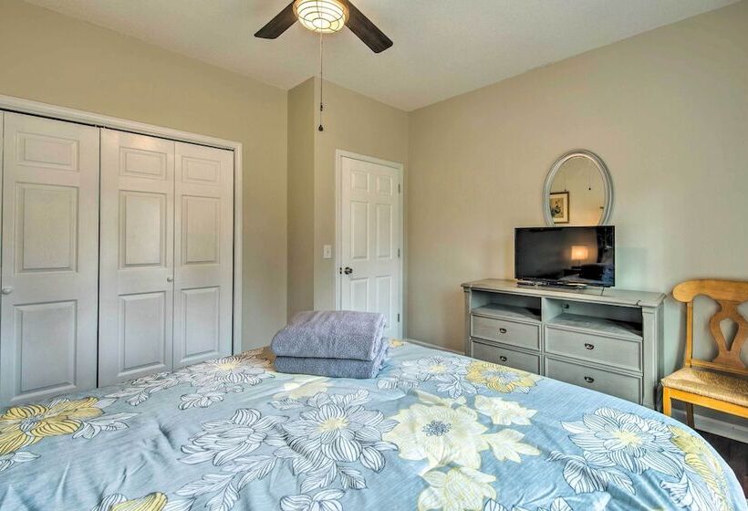 Ranch Home W/ Front Porch On Etowah River!