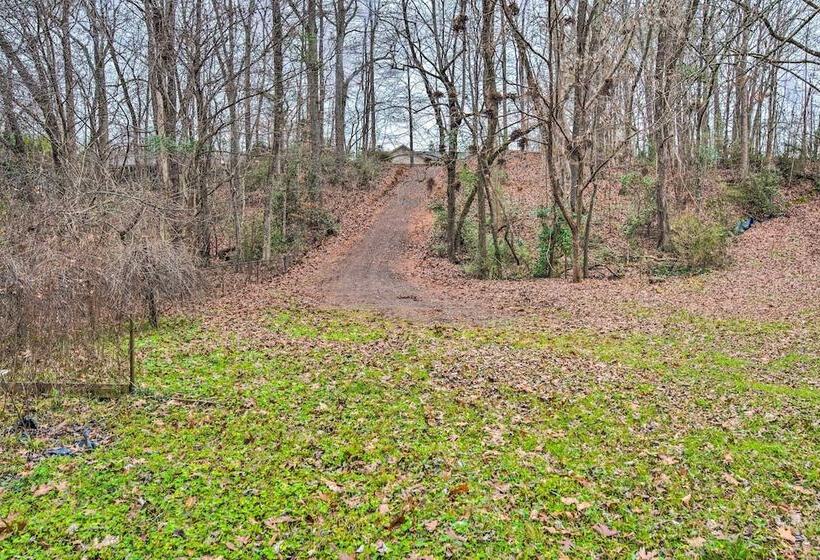 Ranch Home W/ Front Porch On Etowah River!