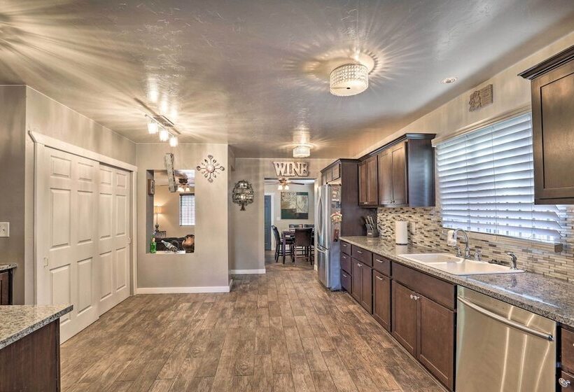 Ranch Style Retreat W/ Fire Pit < 1 Mi To U Of A!