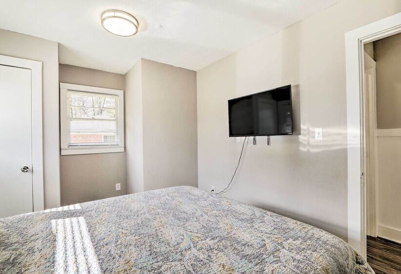 Decatur Home W/ Yard, 13 Mi To Downtown Atlanta!