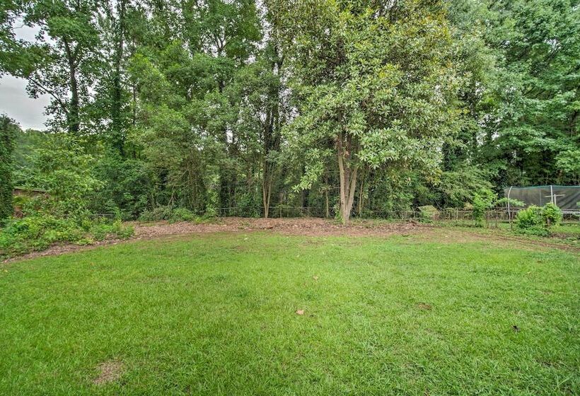 Renovated Family Home ~ 18 Mi To Dwtn Atlanta