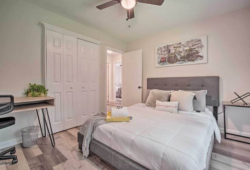 Renovated Family Home ~ 18 Mi To Dwtn Atlanta