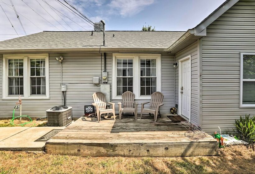 Renovated Pet Friendly Nashville Home W/ Pvt. Yard
