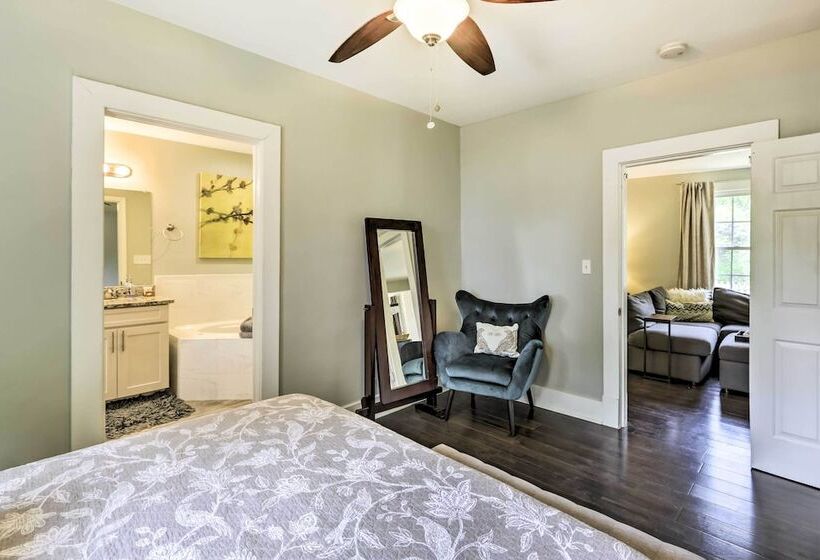 Renovated Pet Friendly Nashville Home W/ Pvt. Yard