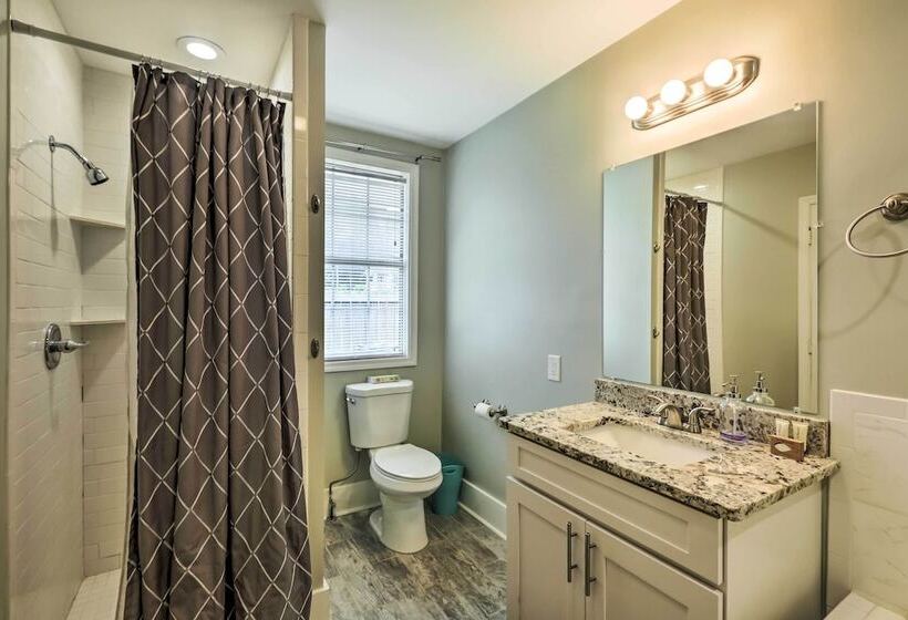 Renovated Pet Friendly Nashville Home W/ Pvt. Yard