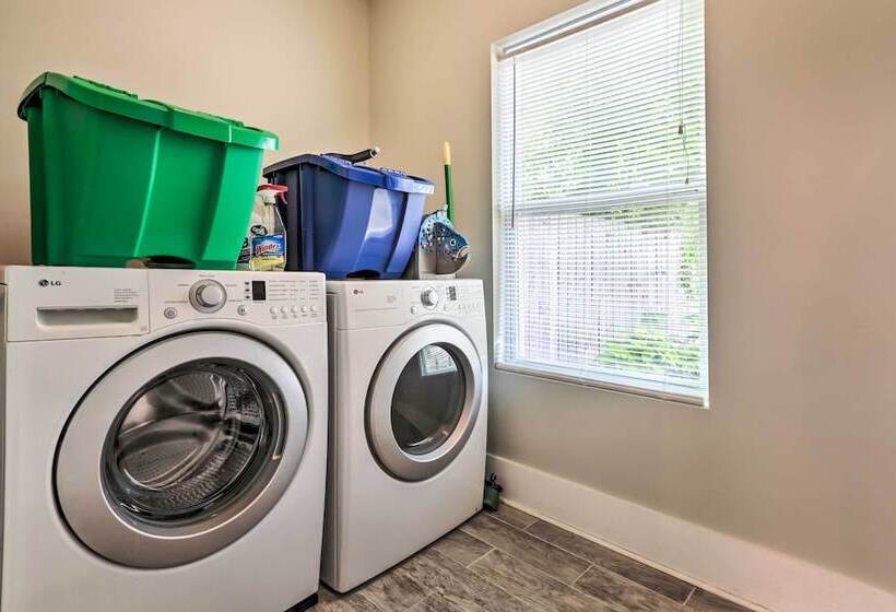 Renovated Pet Friendly Nashville Home W/ Pvt. Yard