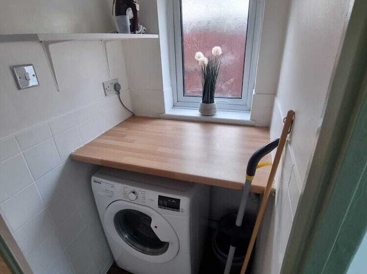 레지던스 Elegant 4 Bed House In Dartford