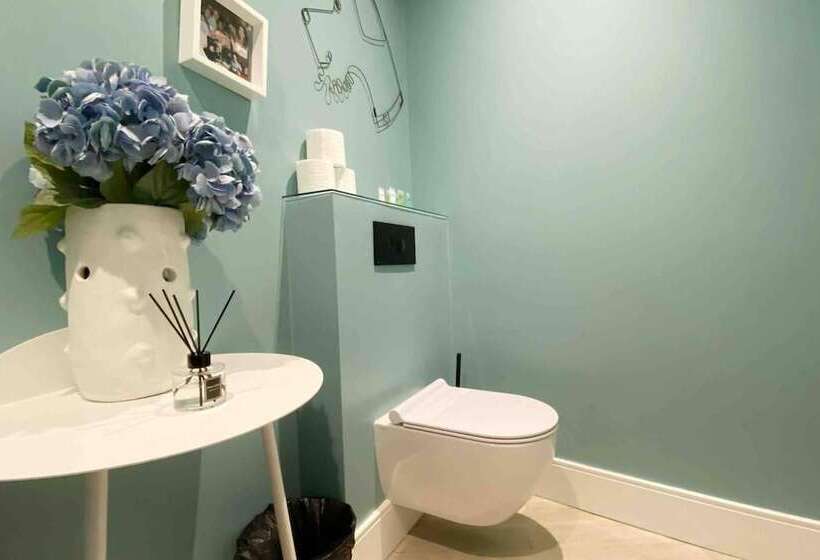 דירת נופש Modern Central 3 Brs House With 3 Bths 2 Hottube