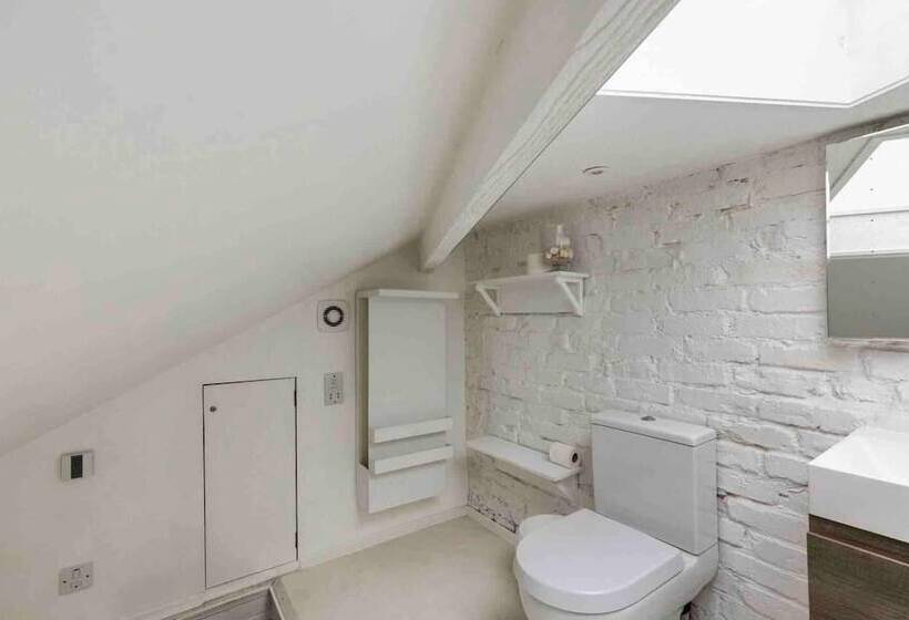 דירת נופש Modern Central 3 Brs House With 3 Bths 2 Hottube