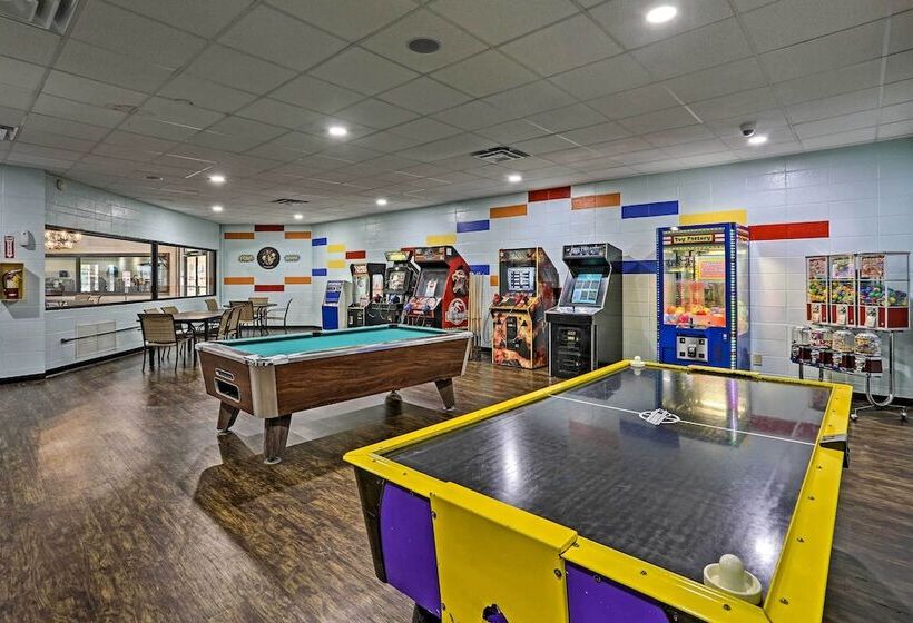 Riverfront Cabin W/ Wraparound Decks & Fire Pit!