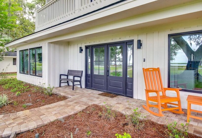 Riverfront Richmond Hill Home W/ Private Pool