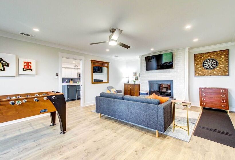 Riverfront Richmond Hill Home W/ Private Pool