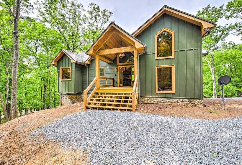 Riverside Mtn Retreat W/ Hot Tub & Game Room!