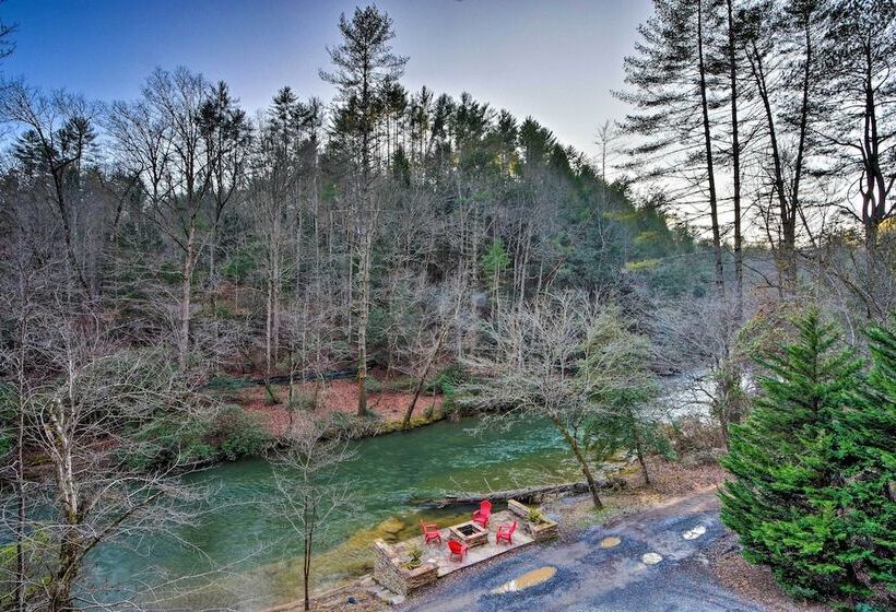 Riverside Ellijay Cabin W/ Hot Tub & Game Room