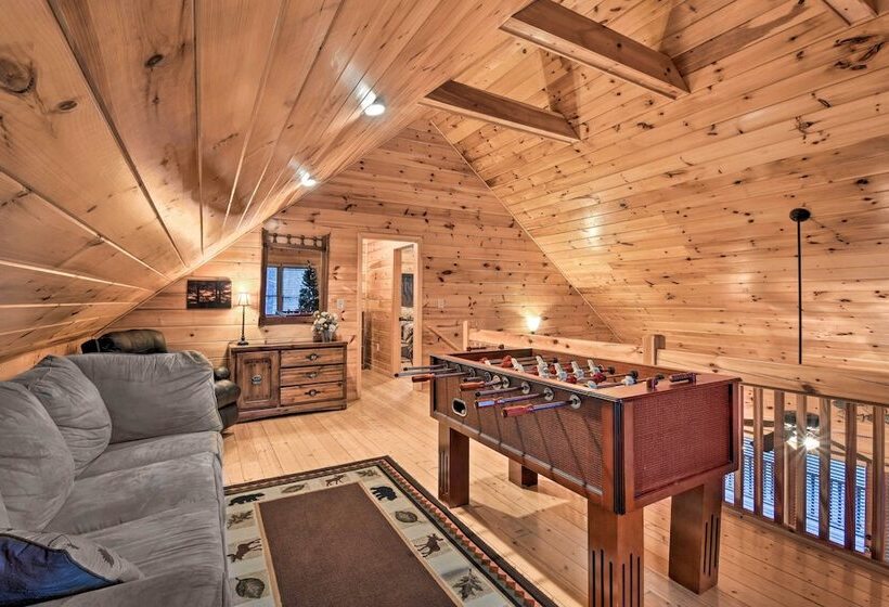 Riverside Ellijay Cabin W/ Hot Tub & Game Room