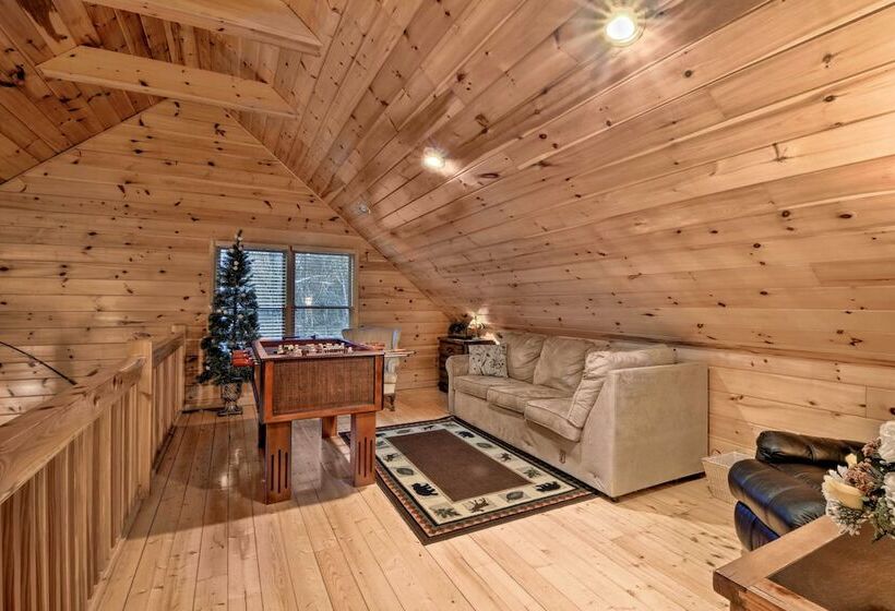 Riverside Ellijay Cabin W/ Hot Tub & Game Room