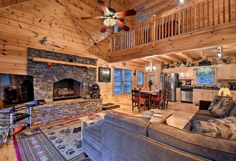 Riverside Ellijay Cabin W/ Hot Tub & Game Room