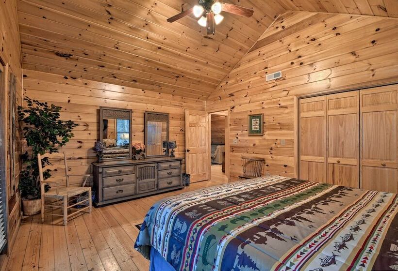 Riverside Ellijay Cabin W/ Hot Tub & Game Room