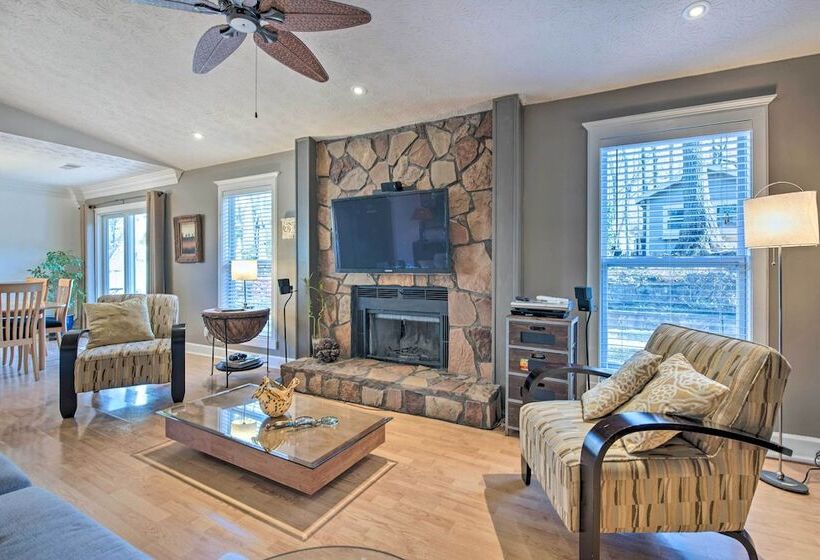 Roswell Home W/ Deck + Yard, 18 Mi To Truist Park!