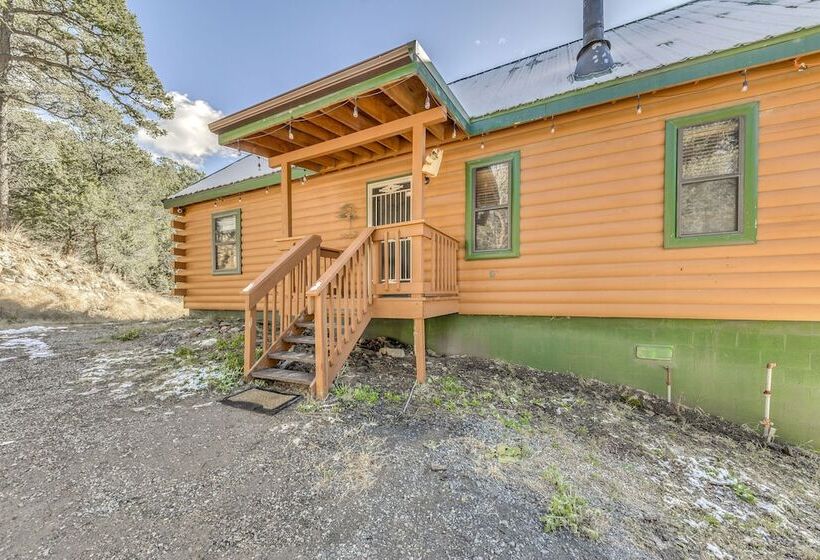 16 Mi To Ski Apache: Ruidoso Cabin Rental
