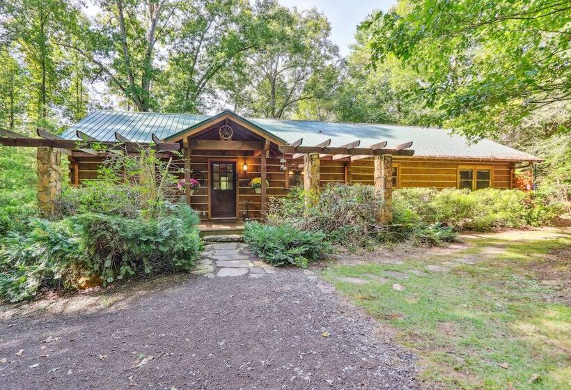 Drifting Feather  Mountain Cabin: Waterfront Deck