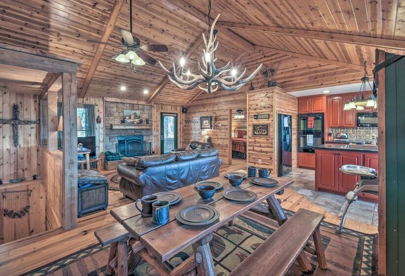 Rustic Cabin W/ Hot Tub: 2 Mi To Unicoi State Park