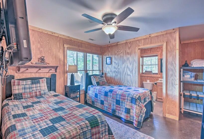 Rustic Cabin W/ Hot Tub: 2 Mi To Unicoi State Park