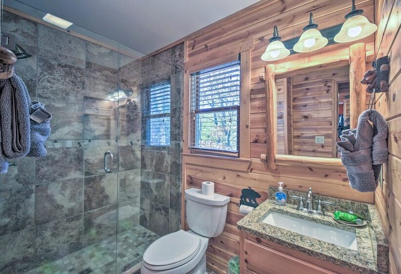 Rustic Cabin W/ Hot Tub: 2 Mi To Unicoi State Park