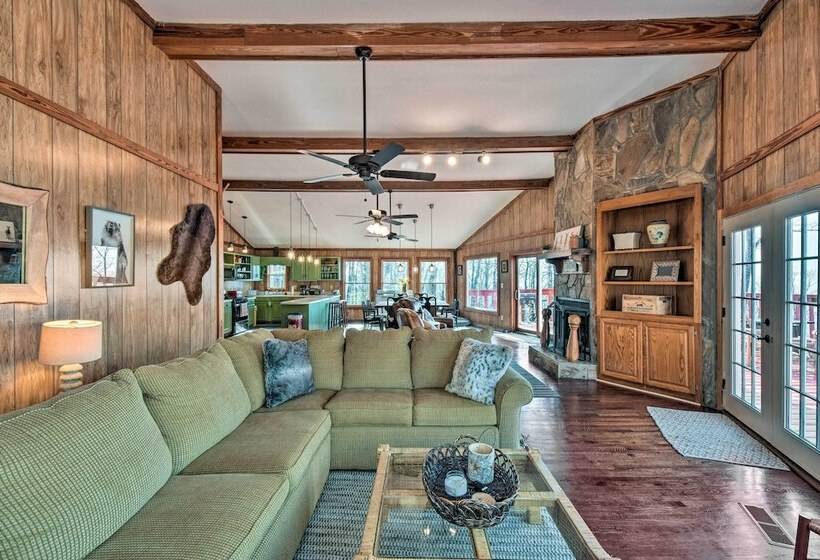 Rustic Ranger Cabin W/ Amazing Mountain Views