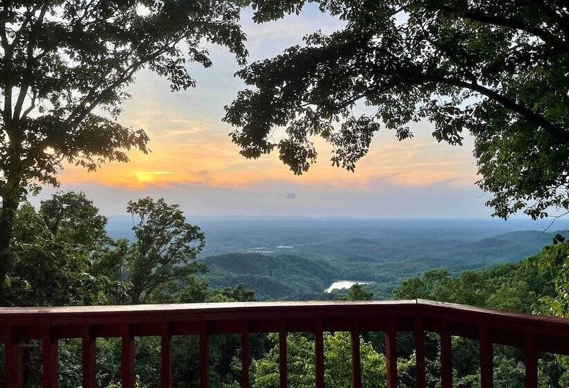 Rustic Ranger Cabin W/ Amazing Mountain Views