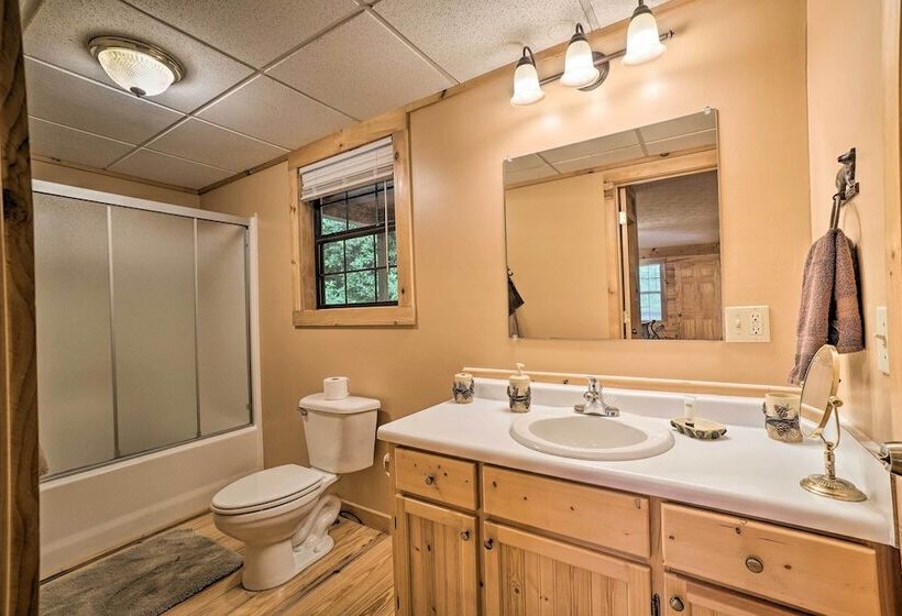 Rustic Young Harris Cabin W/ Fire Pit & Views