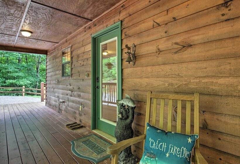 Rustic Young Harris Cabin W/ Fire Pit & Views