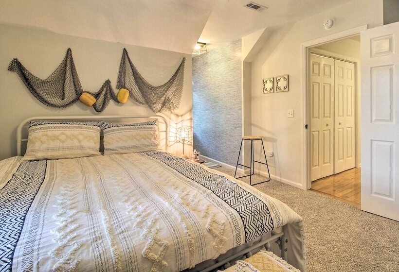 Savannah Family Home W/ Private Pool & Yard!